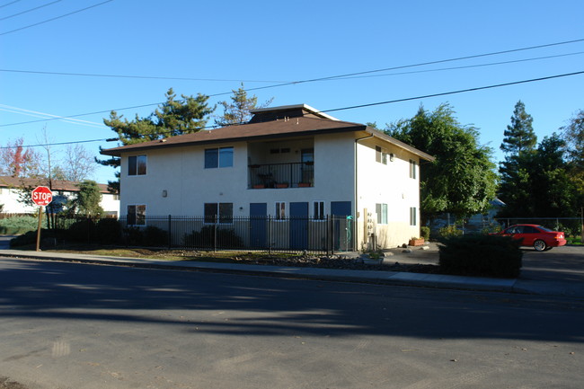 710 Walnut St in Chico, CA - Building Photo - Building Photo