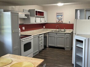 317 N Wasson Ln, Unit B in River Falls, WI - Building Photo - Building Photo