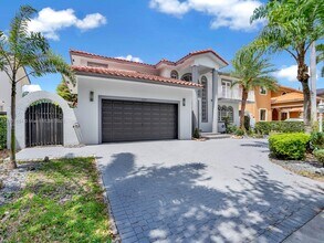 16224 NW 82nd Pl in Hialeah, FL - Building Photo - Building Photo