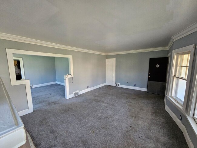 3685 E 143rd St in Cleveland, OH - Foto de edificio - Building Photo