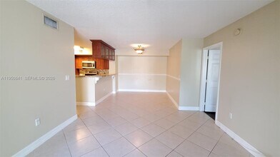 577 SW 111th Ln in Pembroke Pines, FL - Building Photo - Building Photo