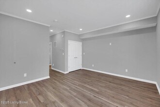417 Dr W. J. Hodge St in Louisville, KY - Building Photo - Building Photo