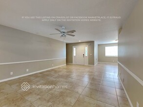 7460 E Plumosa Ln in Greenacres, FL - Foto de edificio - Building Photo