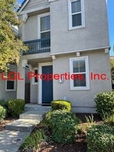 3060 Tice Creek Way in Sacramento, CA - Building Photo - Building Photo
