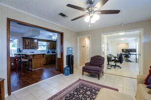 12810 Mcswain Rd in Cypress, TX - Building Photo