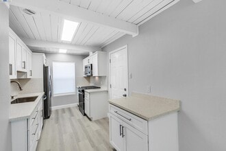 1167 Holmes Ct in Livermore, CA - Building Photo - Building Photo