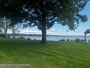 56 Yale Ct in Kingston, NY - Building Photo - Building Photo