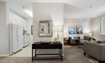 401 S Norfolk St in San Mateo, CA - Building Photo - Building Photo