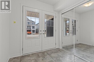 62 Pogie Dr in Welland, ON - Building Photo - Building Photo