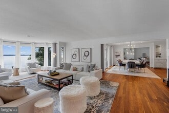 5837 River Dr in Lorton, VA - Building Photo - Building Photo