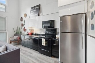 Block C Apartments in San Marcos, CA - Building Photo - Building Photo