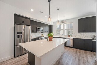 10378 Milwaukee Cir in Thornton, CO - Foto de edificio - Building Photo