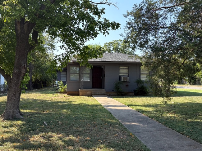 property at 3828 Colcord Ave