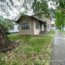 2955 N Logan Ave in Minneapolis, MN - Building Photo - Building Photo