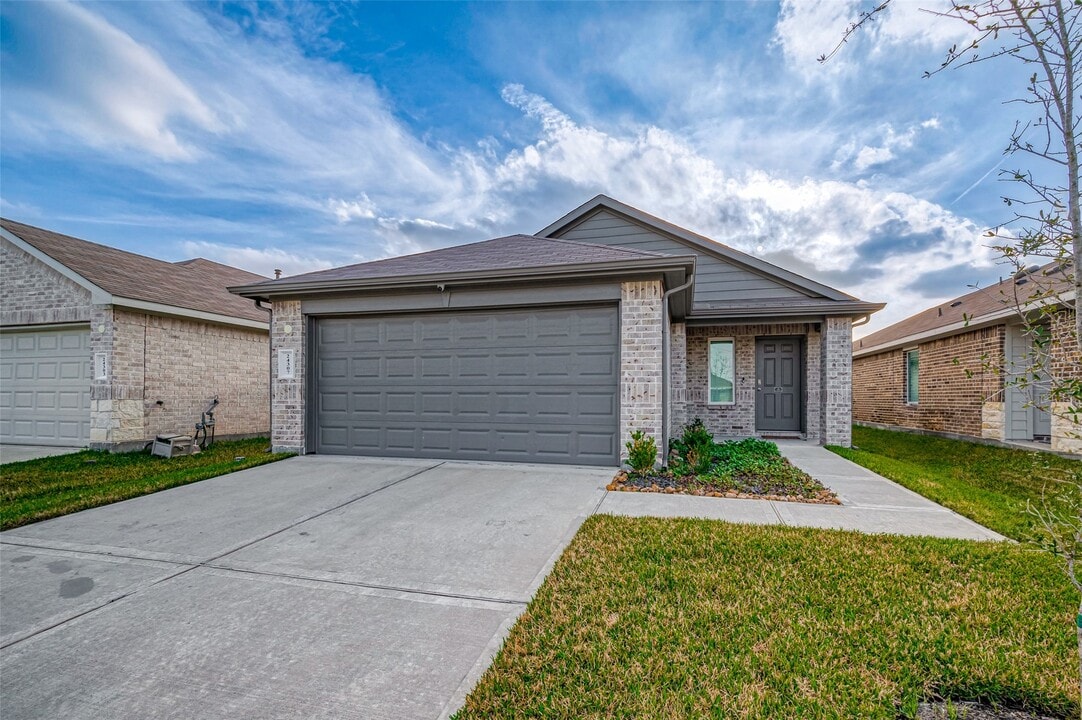 24307 Oriole Summit Dr in Spring, TX - Foto de edificio