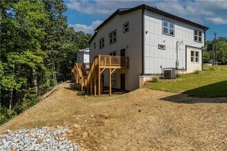 2387 Highpoint Rd in Snellville, GA - Building Photo - Building Photo