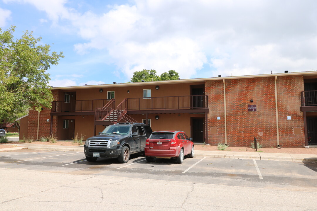 Colina Vista in Carlsbad, NM - Building Photo