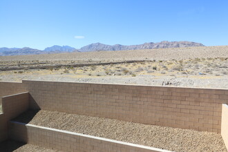 7231 Alabaster Peak St in Las Vegas, NV - Building Photo - Building Photo