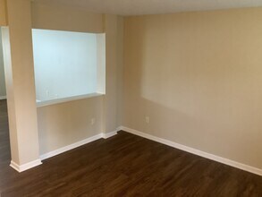 10236 Meadow Glen Dr in Independence, KY - Building Photo - Building Photo