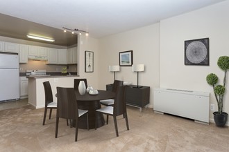 Glendale Plaza Apartments in Washington, DC - Building Photo - Building Photo