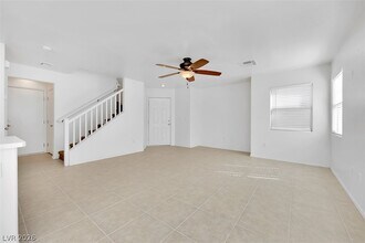 9986 Erie Stream Way in Las Vegas, NV - Building Photo - Building Photo