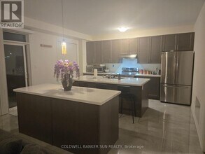 36 Bavenden Cres in Brampton, ON - Building Photo - Building Photo