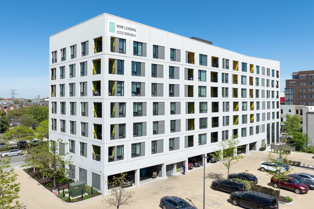 Elm 551 at Parkside in Chicago, IL - Foto de edificio