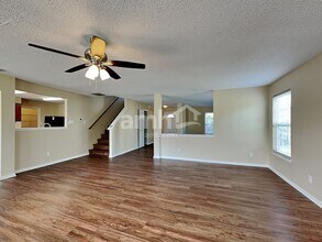 13993 Meadow Lake Dr in Fishers, IN - Building Photo - Building Photo
