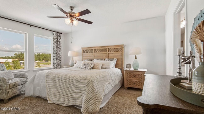 property at 476 Melrose Wy