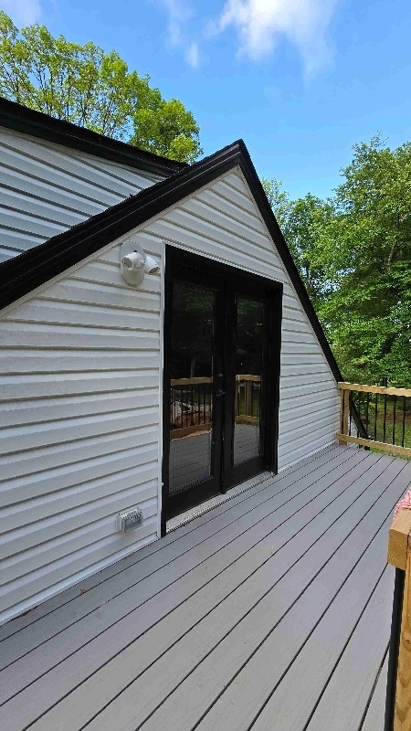 property at 6585 Lovers Ln