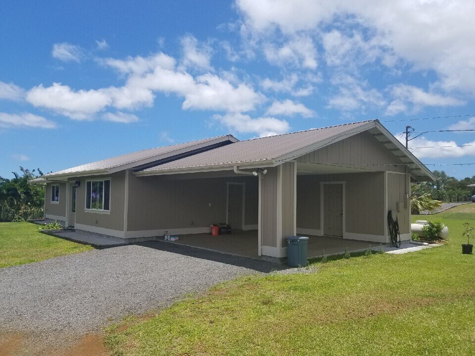17-451-451 Volcano Rd in Kurtistown, HI - Building Photo