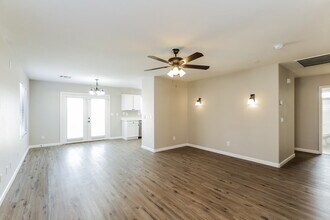 2638 E Valencia Dr in Phoenix, AZ - Foto de edificio - Building Photo