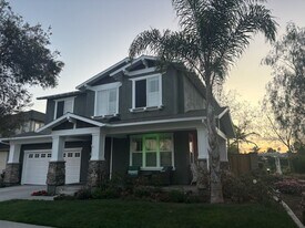 6981 Shoreline Dr in Carlsbad, CA - Building Photo