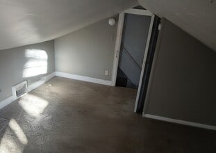 407 N Covell Ave in Sioux Falls, SD - Building Photo - Building Photo