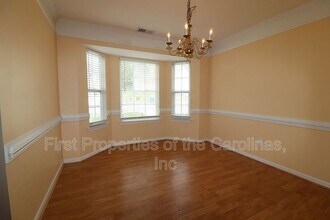 400 Riverfront Pkwy in Mount Holly, NC - Building Photo - Building Photo