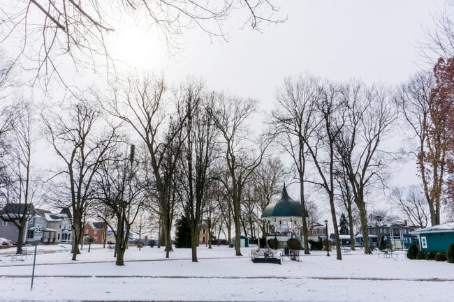 415 Avenue E in Fort Madison, IA - Foto de edificio - Building Photo