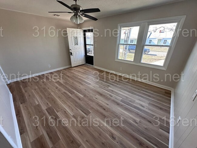 806 S Beverly St in Wichita, KS - Building Photo - Building Photo