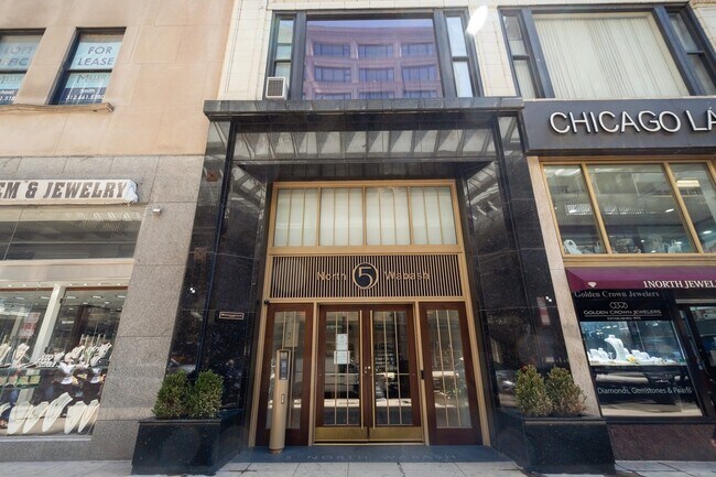 5 N Wabash Ave in Chicago, IL - Building Photo - Building Photo