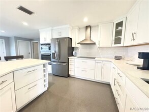 1331 NW 20th Ave in Crystal River, FL - Building Photo - Building Photo