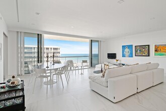 2100 S Ocean Blvd in Palm Beach, FL - Building Photo - Building Photo