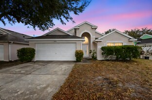 1911 Colonial Woods Blvd in Orlando, FL - Building Photo