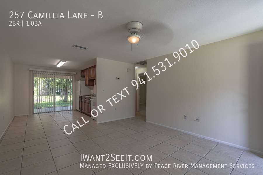 257 Camillia Ln in Port Charlotte, FL - Building Photo
