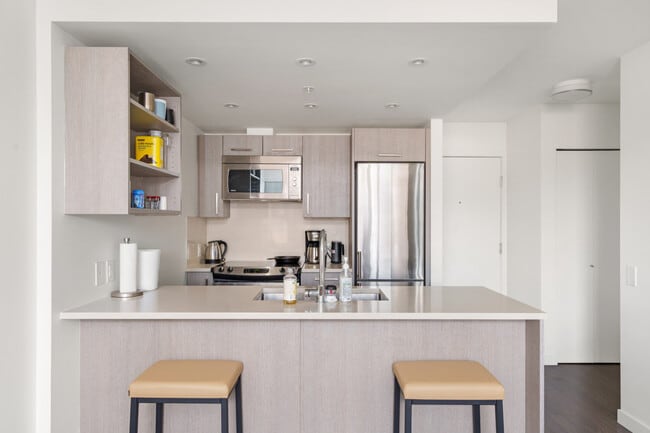 983 E Hastings St in Vancouver, BC - Building Photo - Building Photo