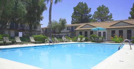 The Springs Apartments in Tucson, AZ - Foto de edificio - Building Photo