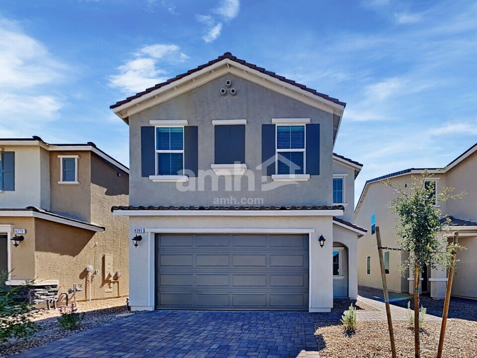8385 Buckskin Clf Ave in Las Vegas, NV - Building Photo