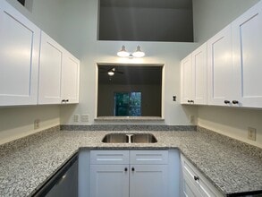 5140 Greenville Loop Rd in Wilmington, NC - Building Photo - Building Photo