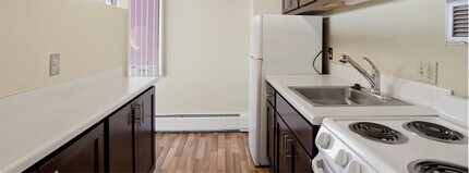 1055 Adams Cir in Boulder, CO - Building Photo - Building Photo