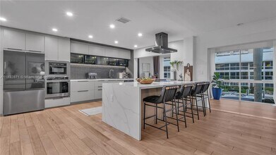 3051 NE 47th Ct in Fort Lauderdale, FL - Building Photo - Building Photo