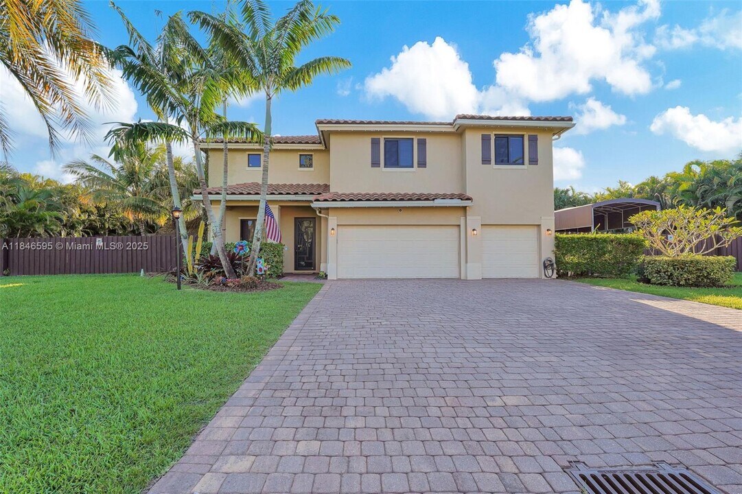2150 NW 16th Pl in Homestead, FL - Building Photo