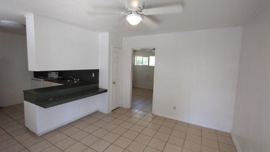 500 W Rancier Ave in Killeen, TX - Building Photo - Building Photo